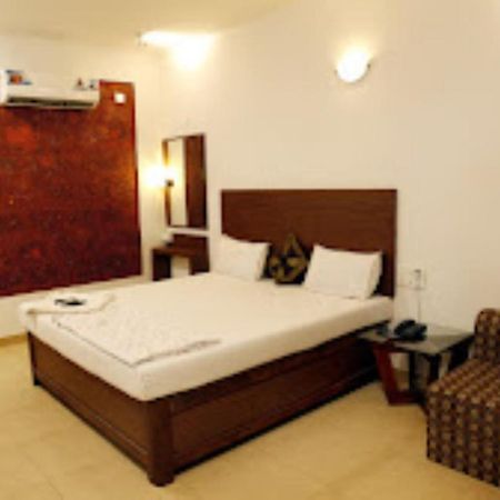 Blue Sea Beach Resort Mālvan Dış mekan fotoğraf