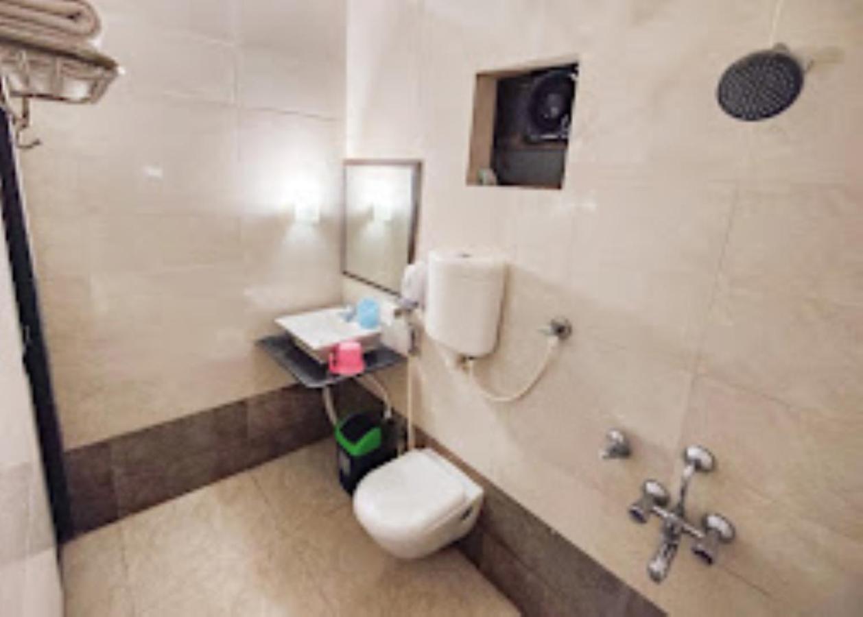 Blue Sea Beach Resort Mālvan Dış mekan fotoğraf